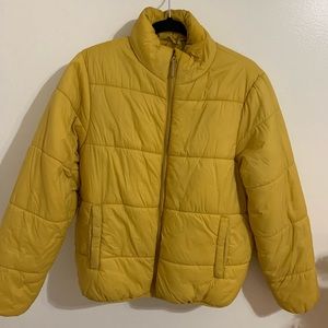 Mustard yellow puffer